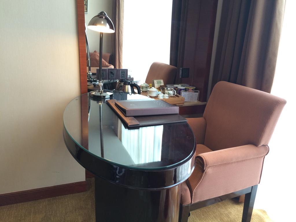 Shenzhen Baoan Royal International Hotel Eksteriør billede