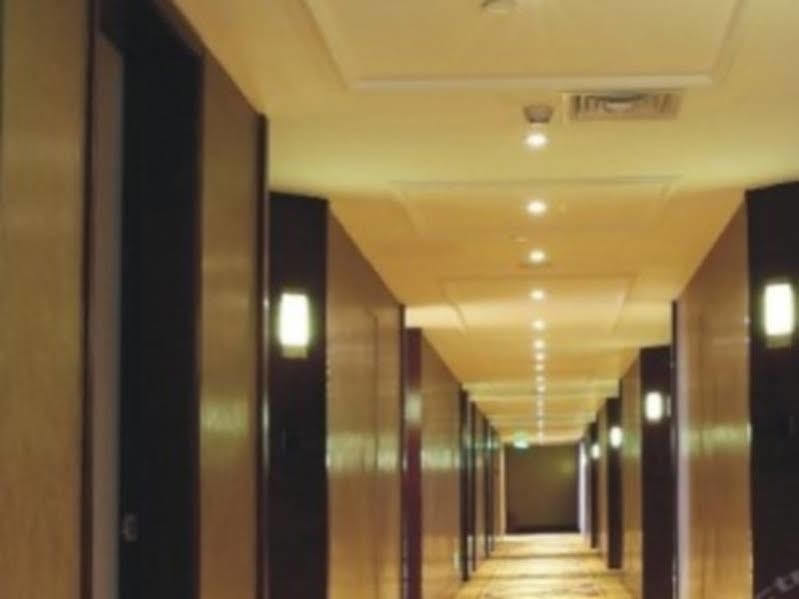 Shenzhen Baoan Royal International Hotel Eksteriør billede